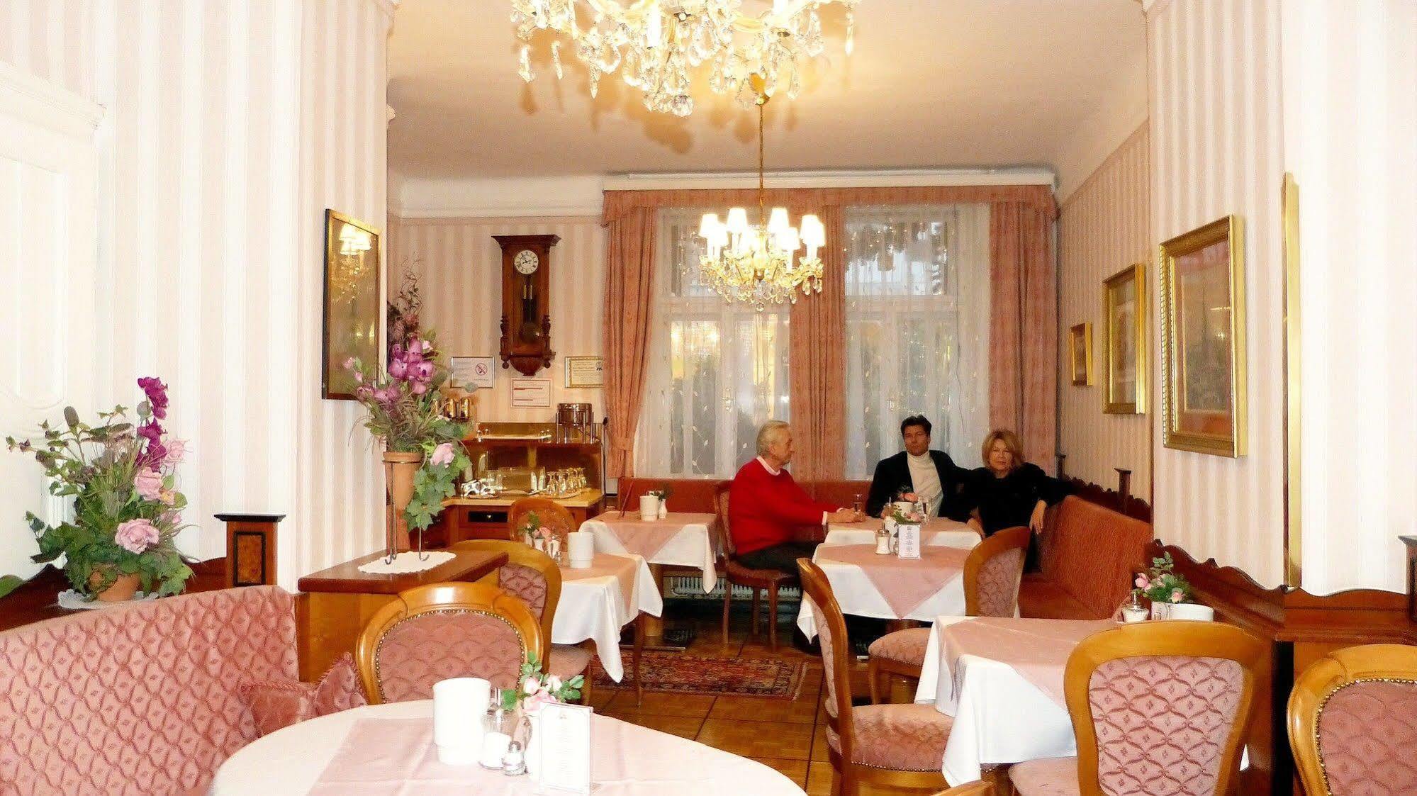 Hotel Zur Wiener Staatsoper Luaran gambar